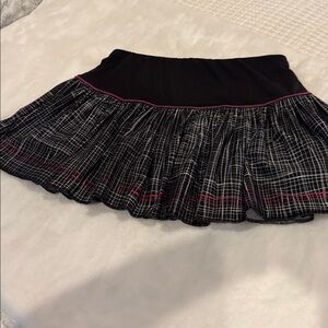 Lucky in Love Black/Fuscia Skirt Size S